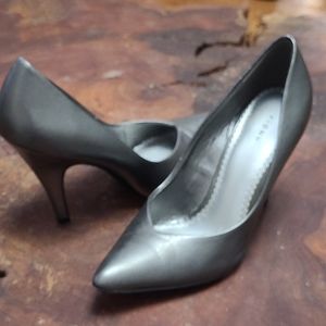 Fioni size 7 heels